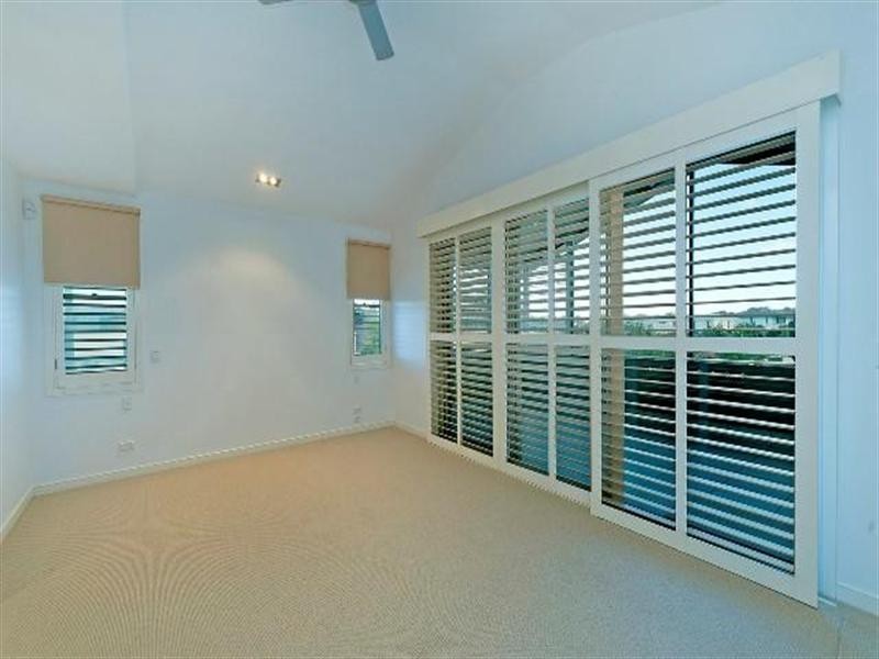 6111 Trasimeno Avenue, Hope Island QLD 4212