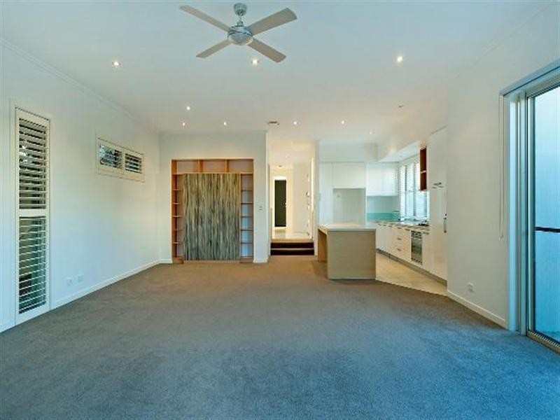 6111 Trasimeno Avenue, Hope Island QLD 4212