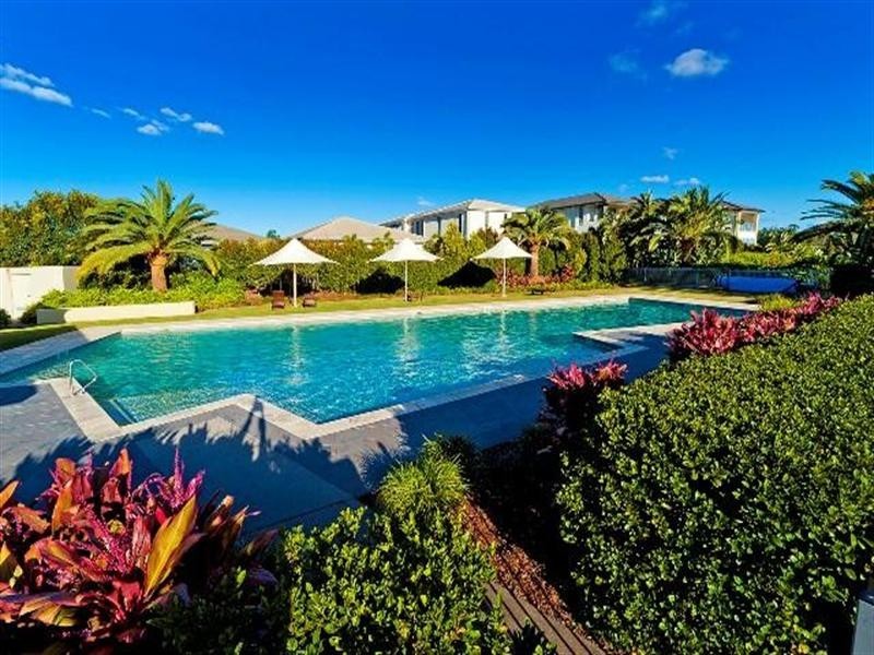 6111 Trasimeno Avenue, Hope Island QLD 4212