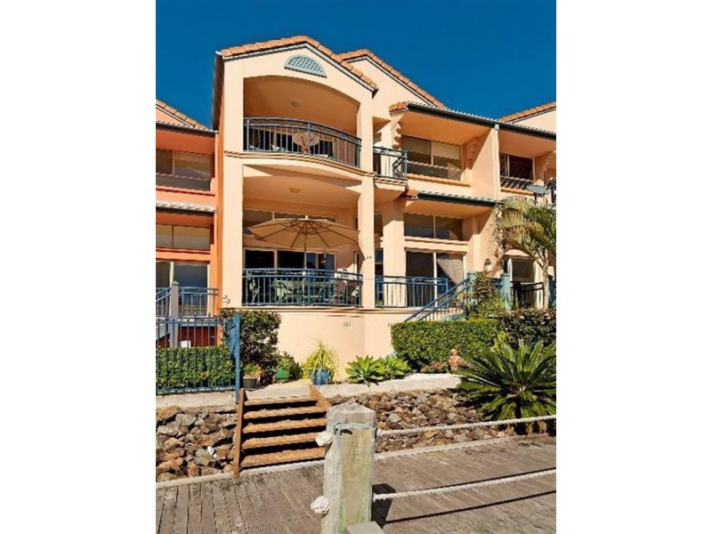 30 John Lund Drive, Hope Island QLD 4212