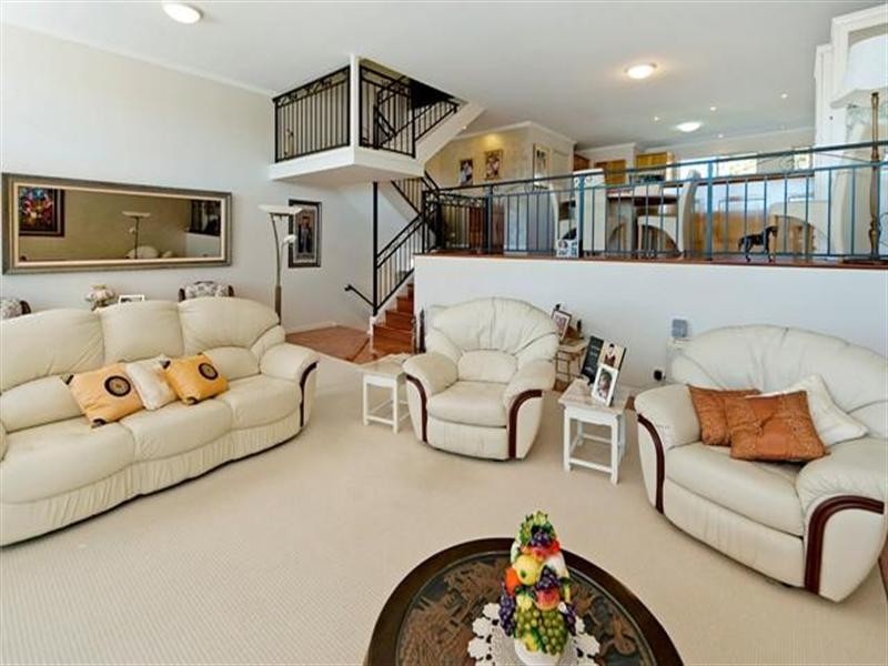 30 John Lund Drive, Hope Island QLD 4212