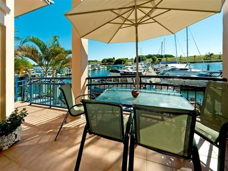 30 John Lund Drive, Hope Island QLD 4212