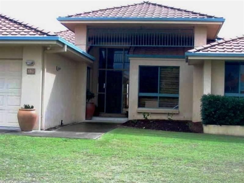 17 Westlake Court, Helensvale QLD 4212