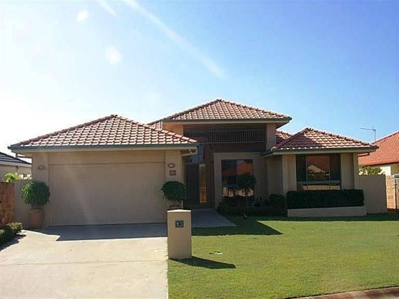 17 Westlake Court, Helensvale QLD 4212