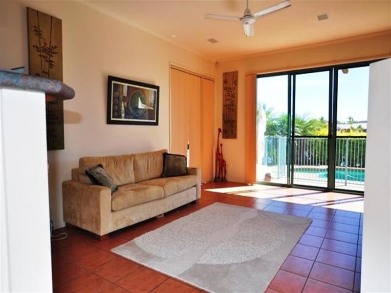 17 Westlake Court, Helensvale QLD 4212