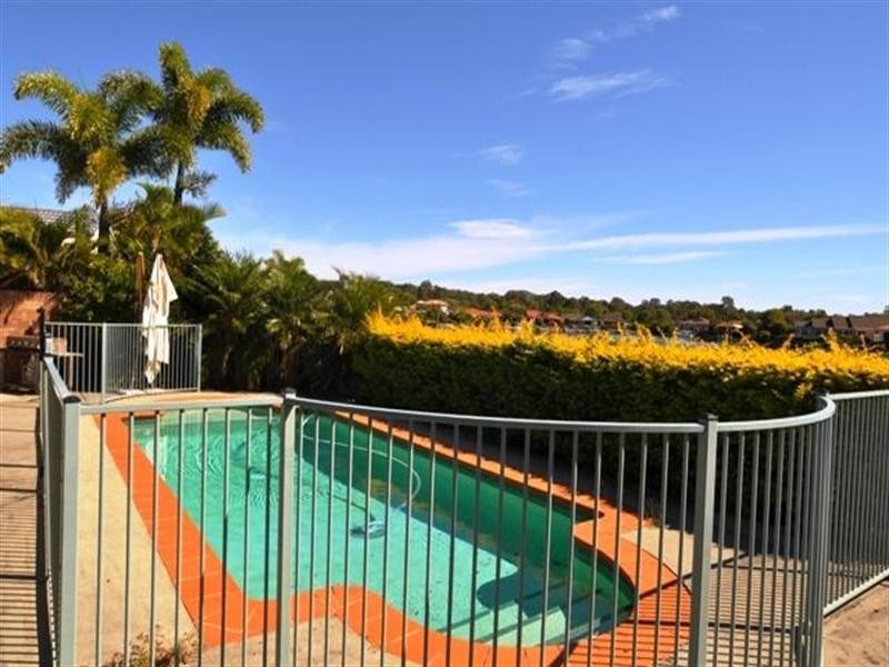 17 Westlake Court, Helensvale QLD 4212