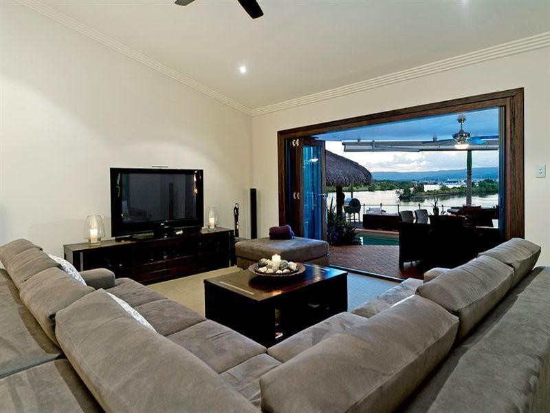 34 Chindrina Street, Hope Island QLD 4212