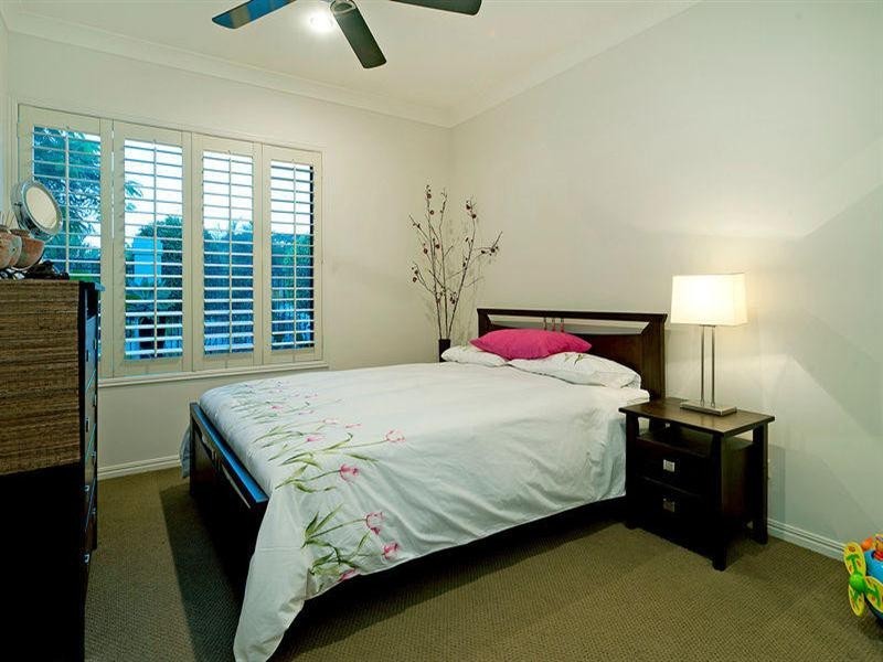 34 Chindrina Street, Hope Island QLD 4212