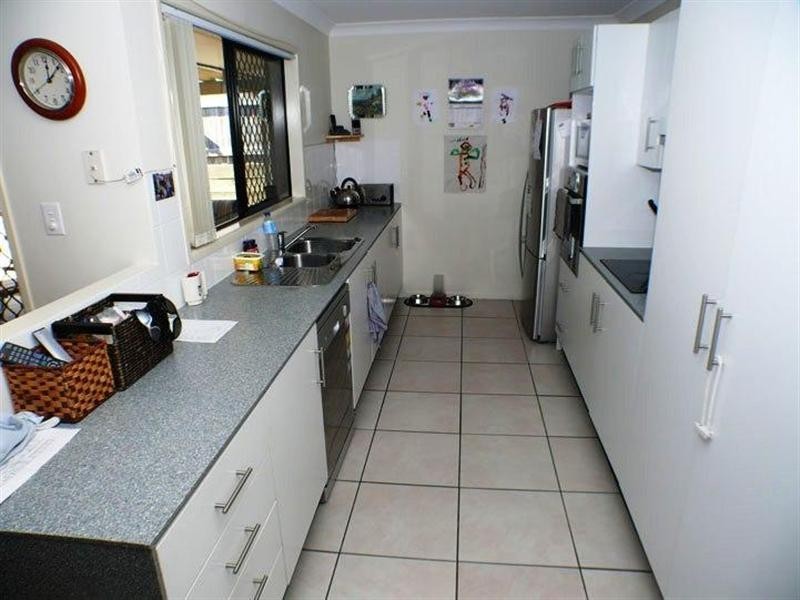 12 John Bell Court, Goodna QLD 4300