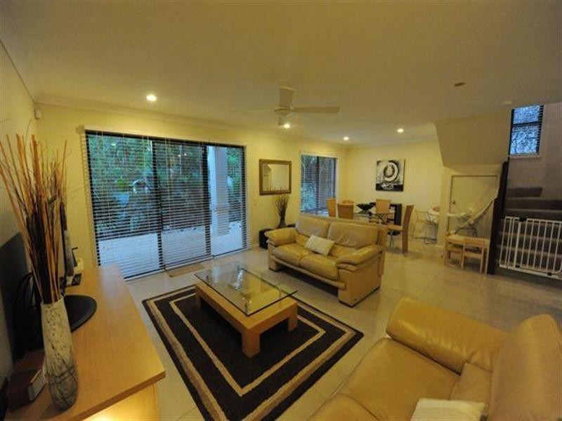 13/23 Santa Barbara Road, Hope Island QLD 4212