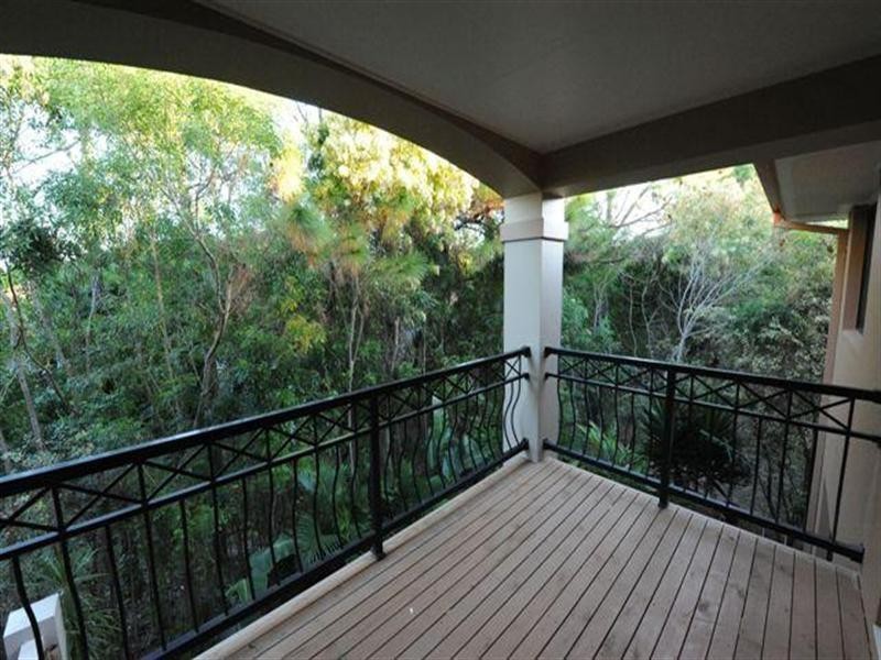 13/23 Santa Barbara Road, Hope Island QLD 4212