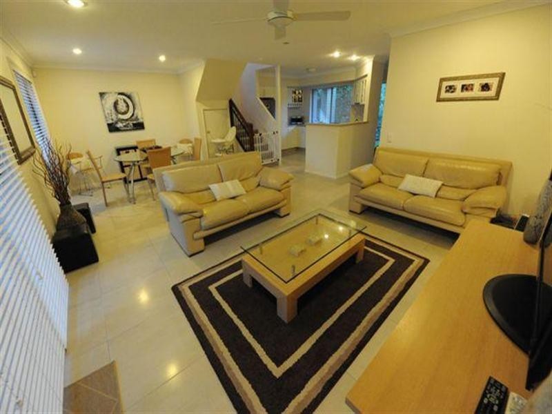 13/23 Santa Barbara Road, Hope Island QLD 4212