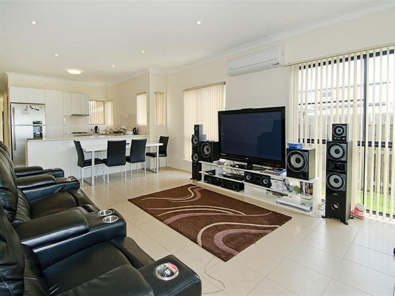 98 19 Santa Barbara Road, Hope Island QLD 4212