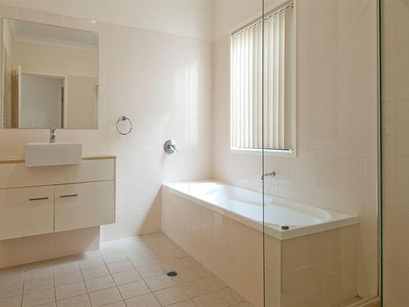 98 19 Santa Barbara Road, Hope Island QLD 4212