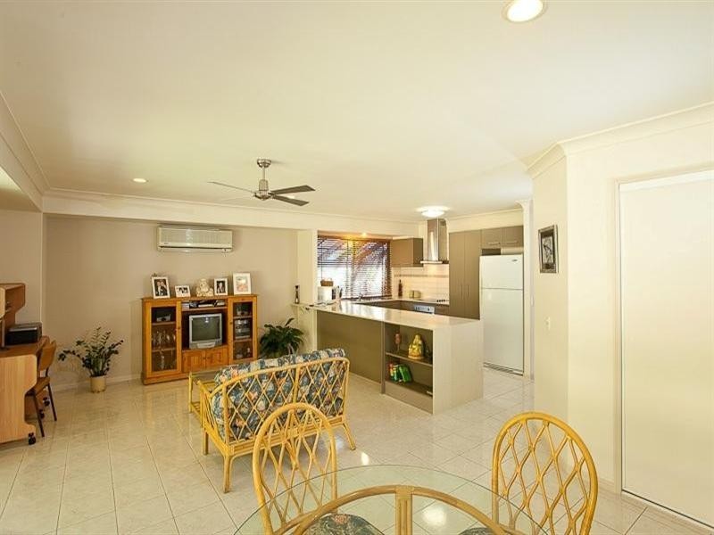 88 California Drive, Oxenford QLD 4210