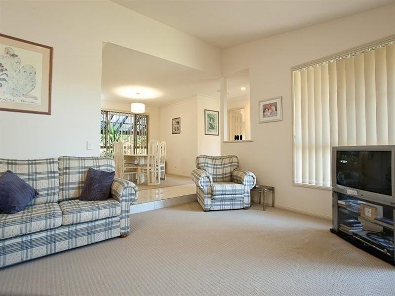 88 California Drive, Oxenford QLD 4210