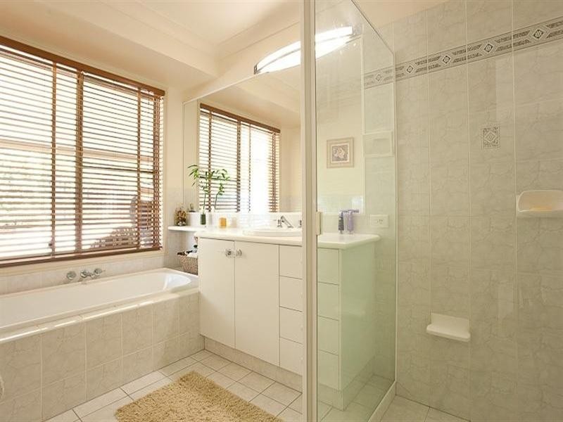 88 California Drive, Oxenford QLD 4210