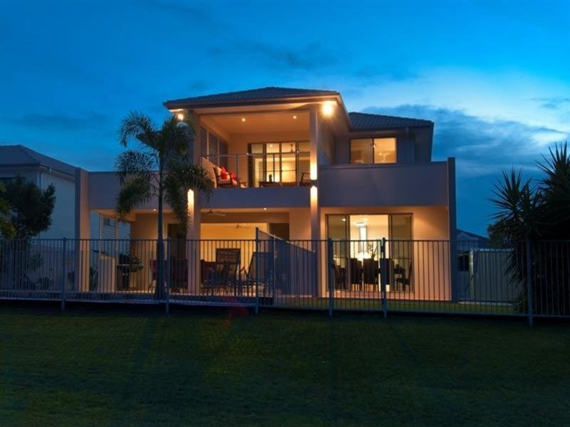 17 Parkview Place, Hope Island QLD 4212