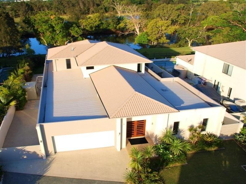 17 Parkview Place, Hope Island QLD 4212