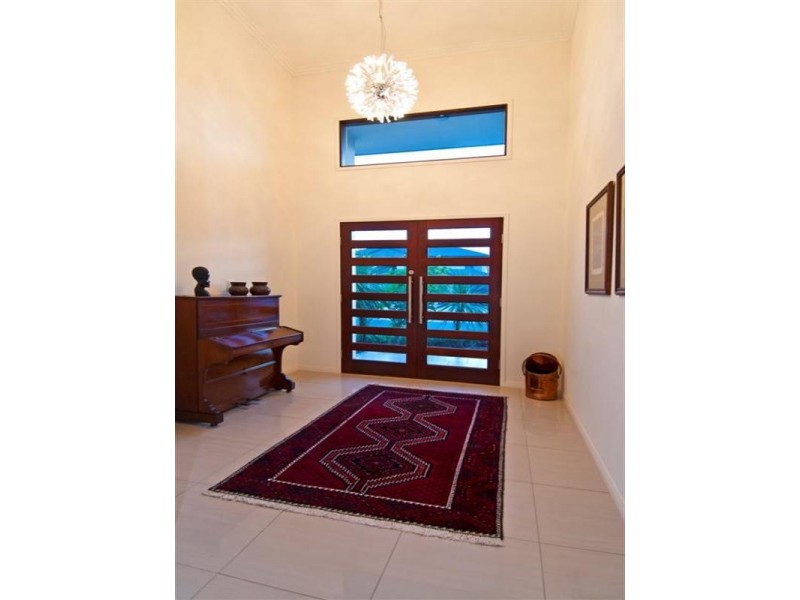 17 Parkview Place, Hope Island QLD 4212