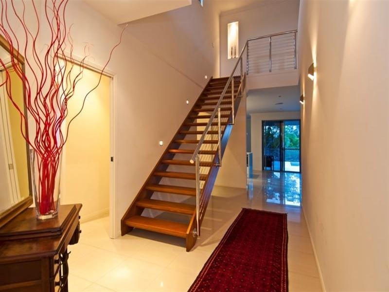 17 Parkview Place, Hope Island QLD 4212