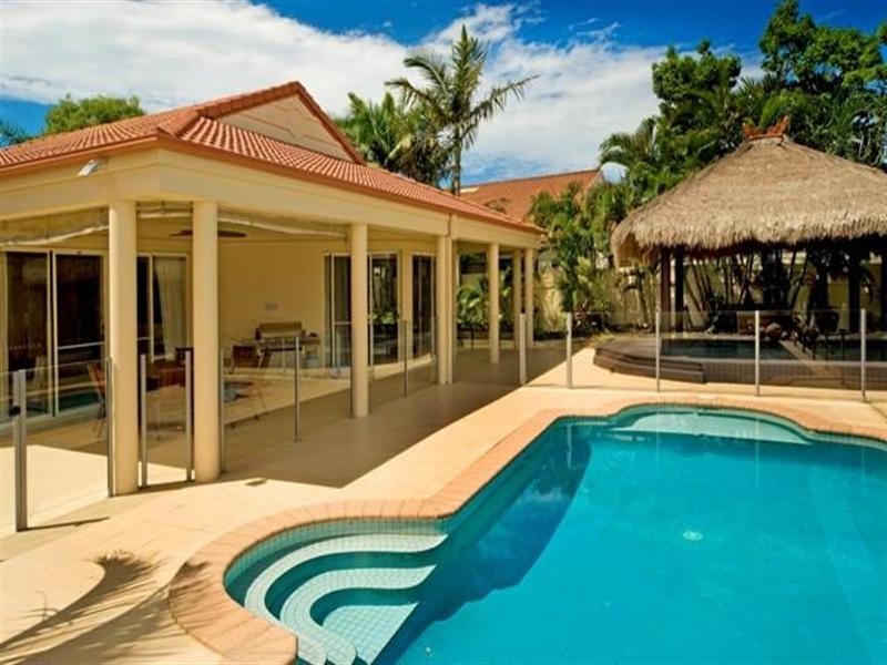 1097 Beechwood Drive, Hope Island QLD 4212