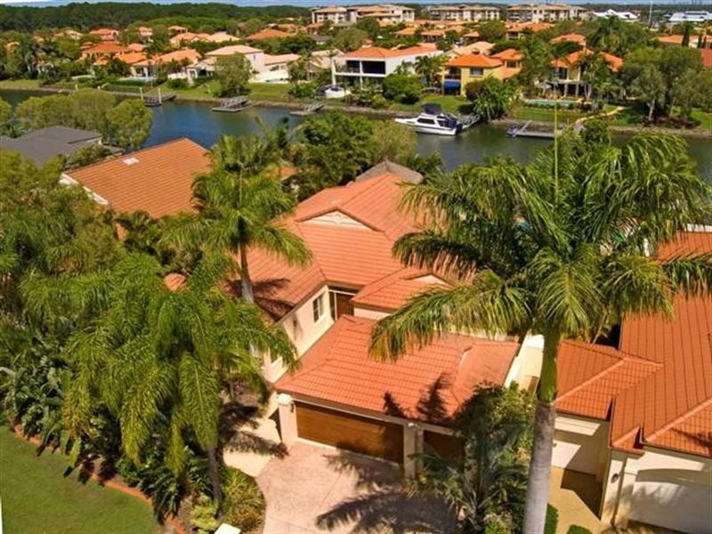 1097 Beechwood Drive, Hope Island QLD 4212