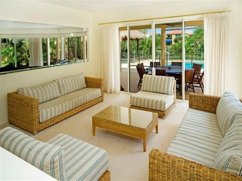 1097 Beechwood Drive, Hope Island QLD 4212