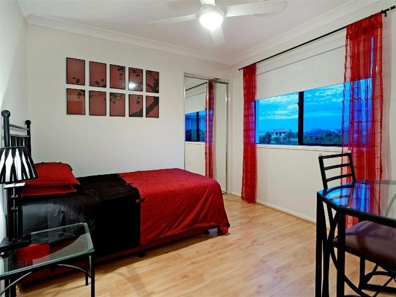 14 Pipers Point, Helensvale QLD 4212