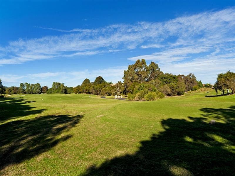 3185 Riverleigh Drive, Hope Island QLD 4212