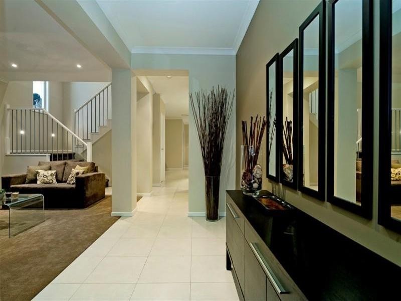 9126 Peter Senior Drive, Hope Island QLD 4212