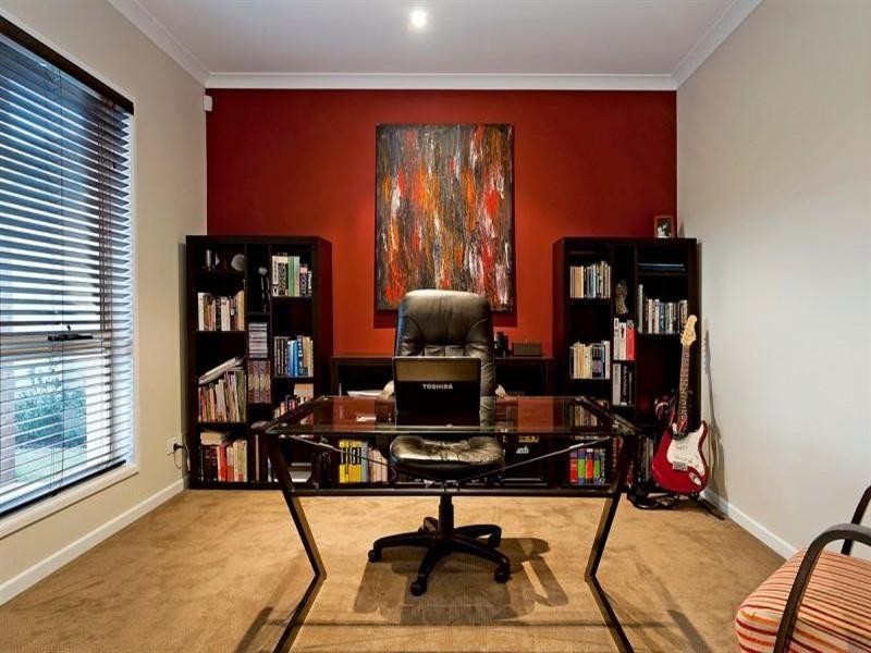 9126 Peter Senior Drive, Hope Island QLD 4212