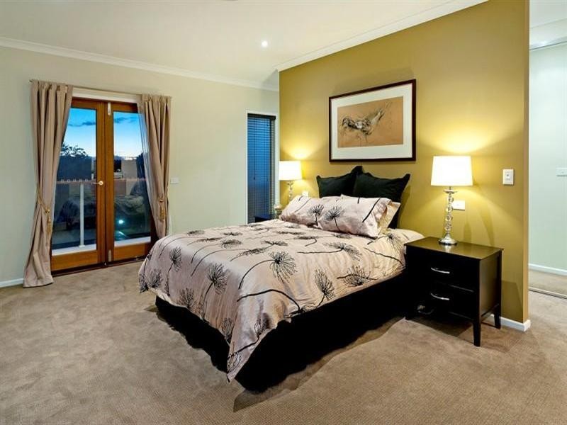 9126 Peter Senior Drive, Hope Island QLD 4212