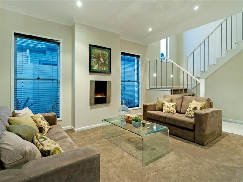 9126 Peter Senior Drive, Hope Island QLD 4212