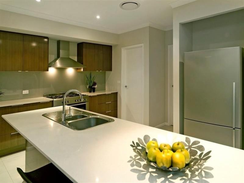 9126 Peter Senior Drive, Hope Island QLD 4212