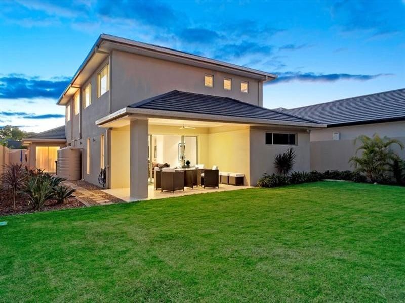 9126 Peter Senior Drive, Hope Island QLD 4212