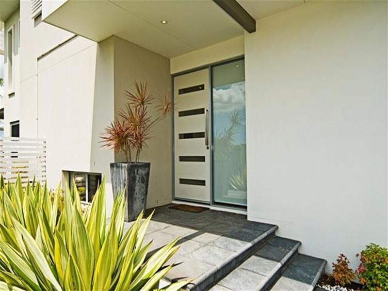6063 Lugano Drive, Hope Island QLD 4212