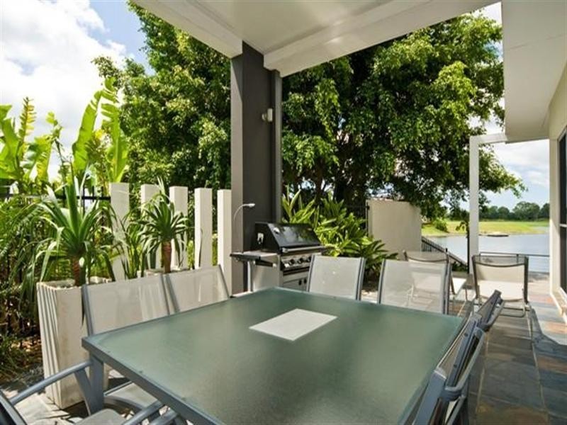 6063 Lugano Drive, Hope Island QLD 4212