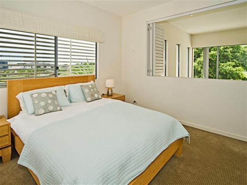 6063 Lugano Drive, Hope Island QLD 4212