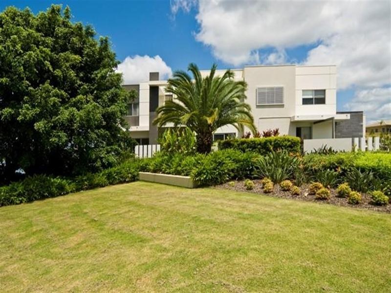 6063 Lugano Drive, Hope Island QLD 4212