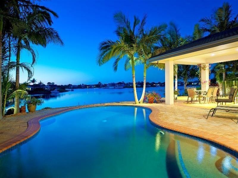 52 Lakeshore Drive, Helensvale QLD 4212