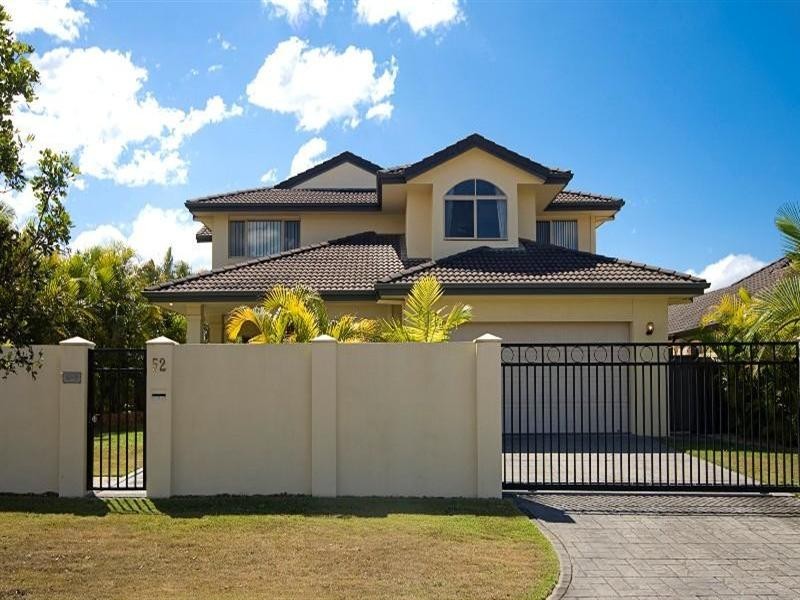 52 Lakeshore Drive, Helensvale QLD 4212