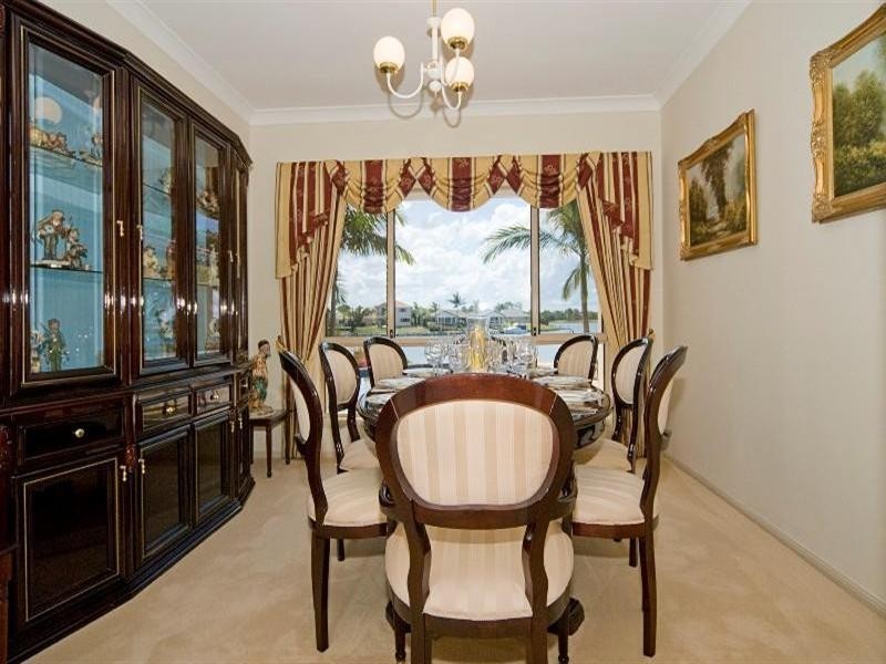 52 Lakeshore Drive, Helensvale QLD 4212