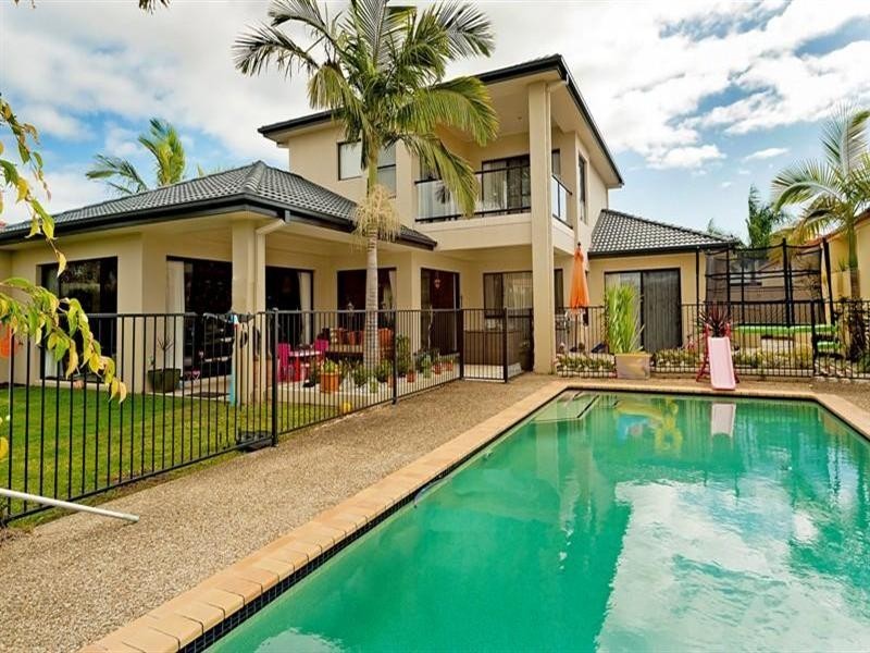 2142 Beaufort Way, Hope Island QLD 4212