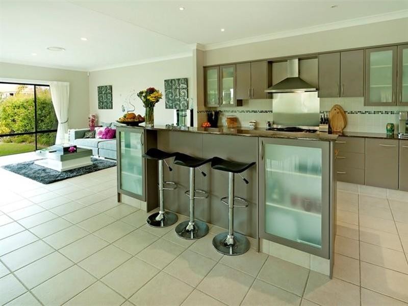 2142 Beaufort Way, Hope Island QLD 4212