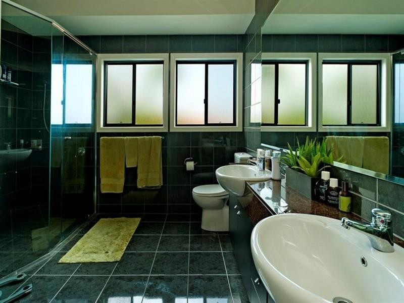 2142 Beaufort Way, Hope Island QLD 4212