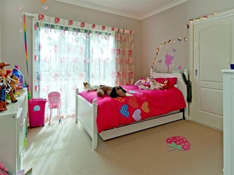 2142 Beaufort Way, Hope Island QLD 4212