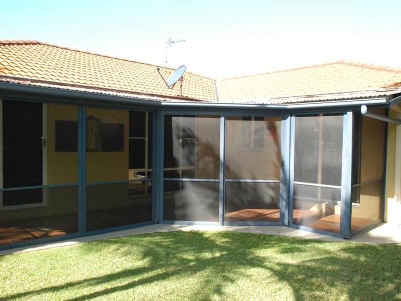 24 Rosswood Court, Helensvale QLD 4212