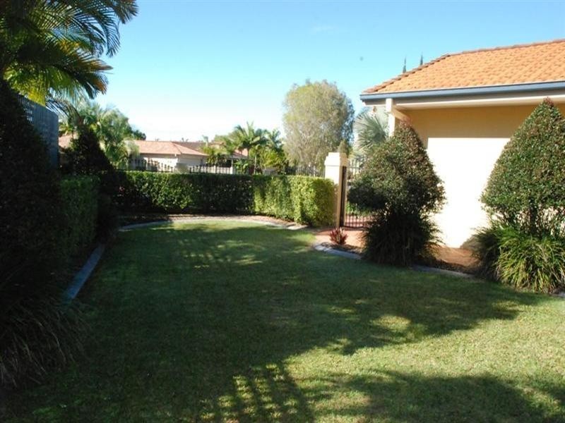 24 Rosswood Court, Helensvale QLD 4212