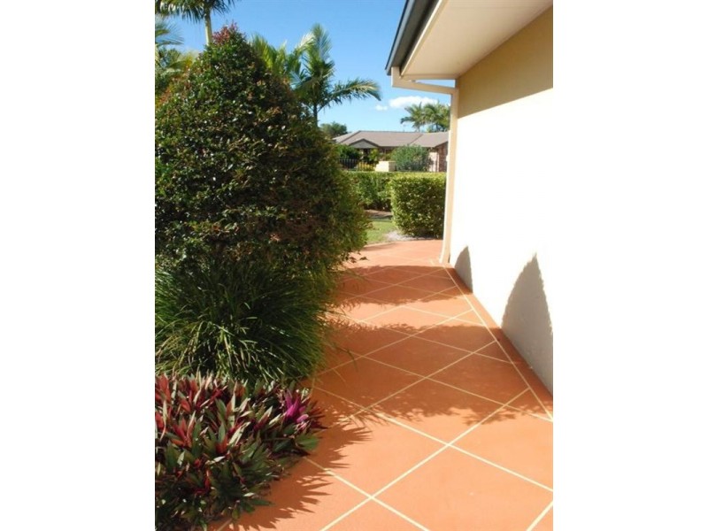 24 Rosswood Court, Helensvale QLD 4212